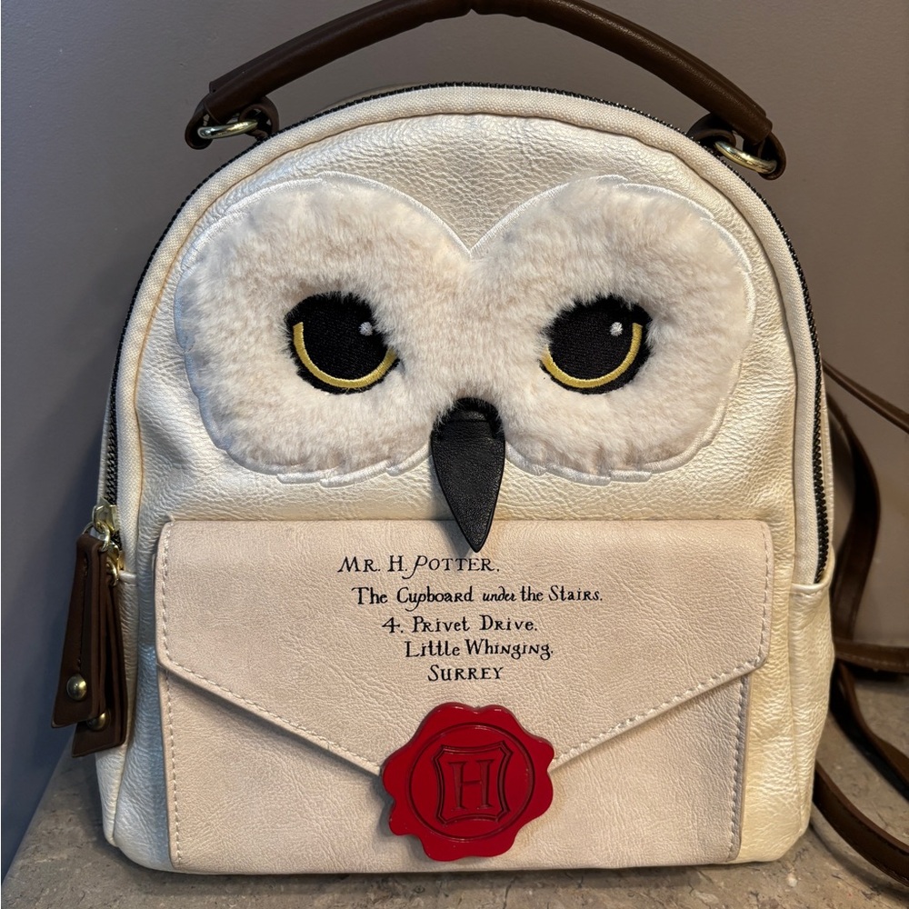 Hedwig Owl Backpack Harry Potter Wizarding World.